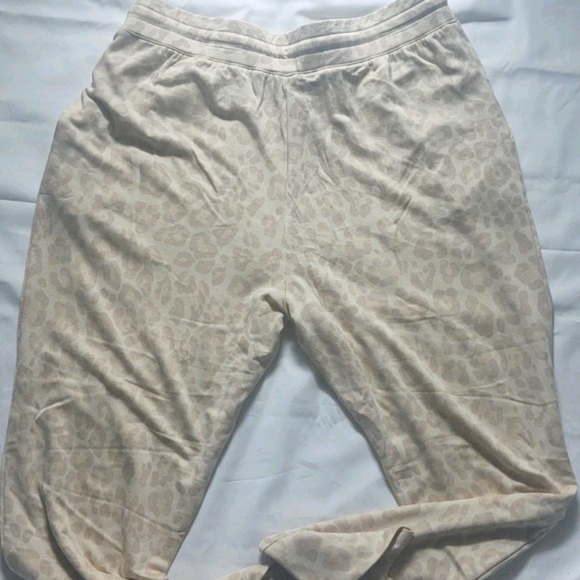 Splendid Leopard Print Joggers - Picture 3 of 7